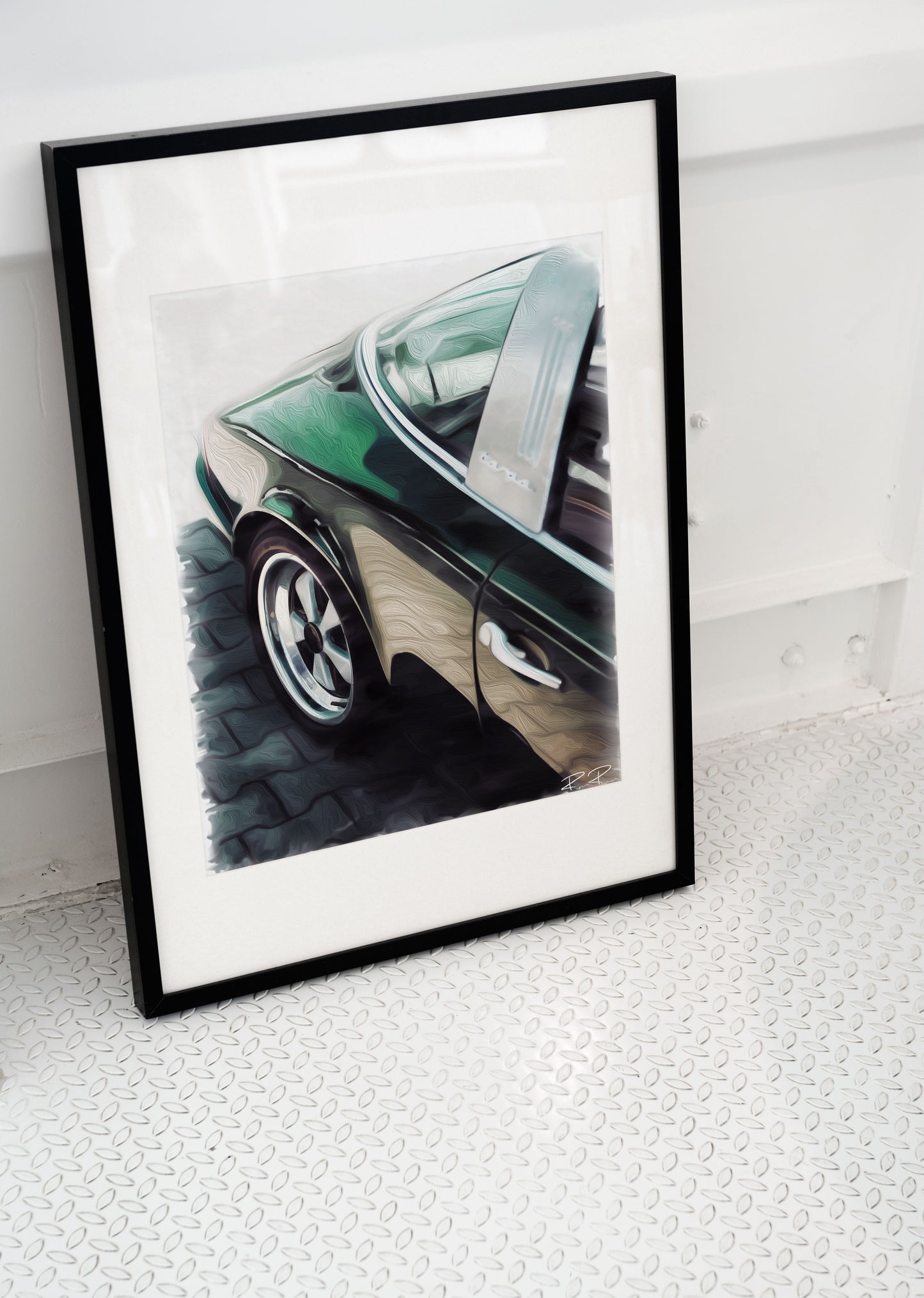 Emerald Fury: A Vintage Porsche 911 Targa